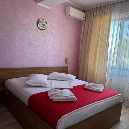 Hotel Mihaela Мамая Экстерьер фото
