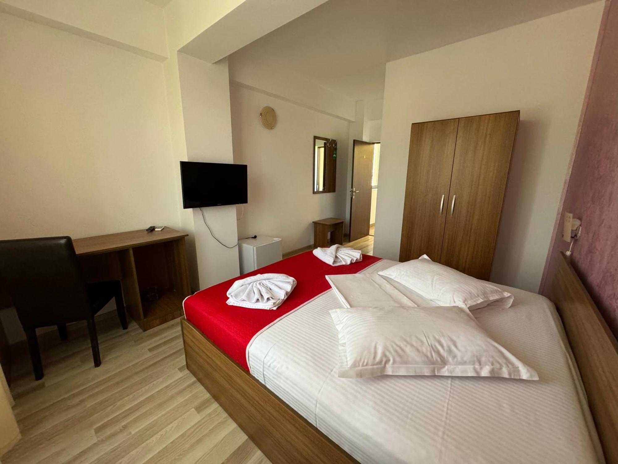 Hotel Mihaela Мамая Экстерьер фото
