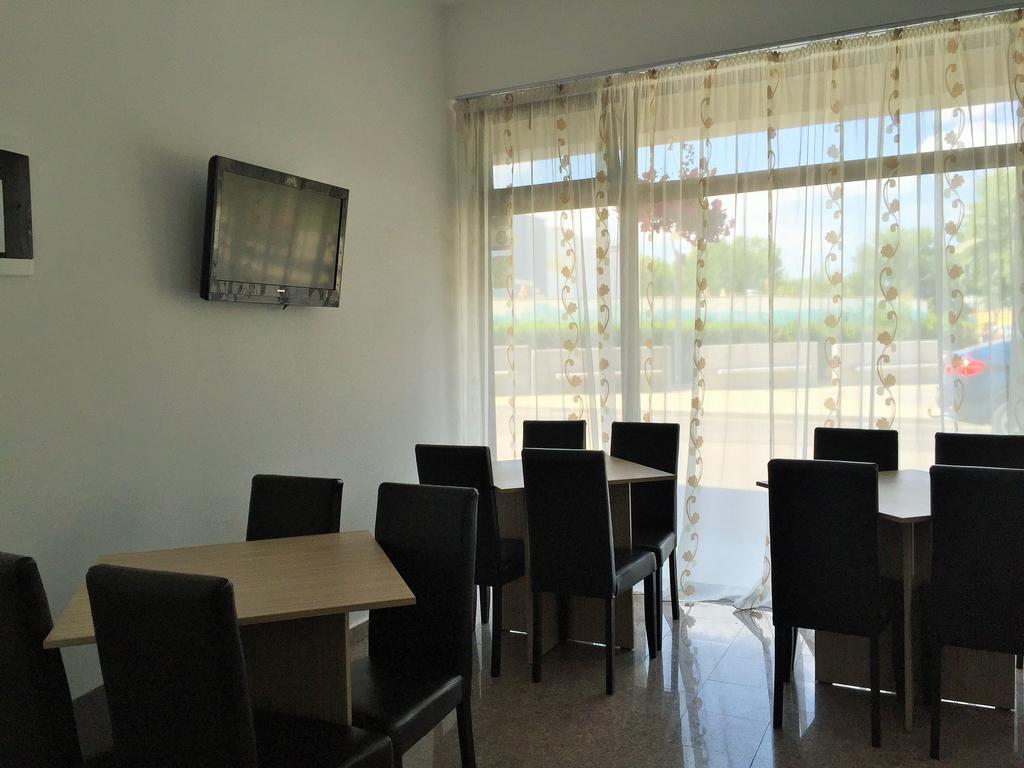Hotel Mihaela Мамая Экстерьер фото