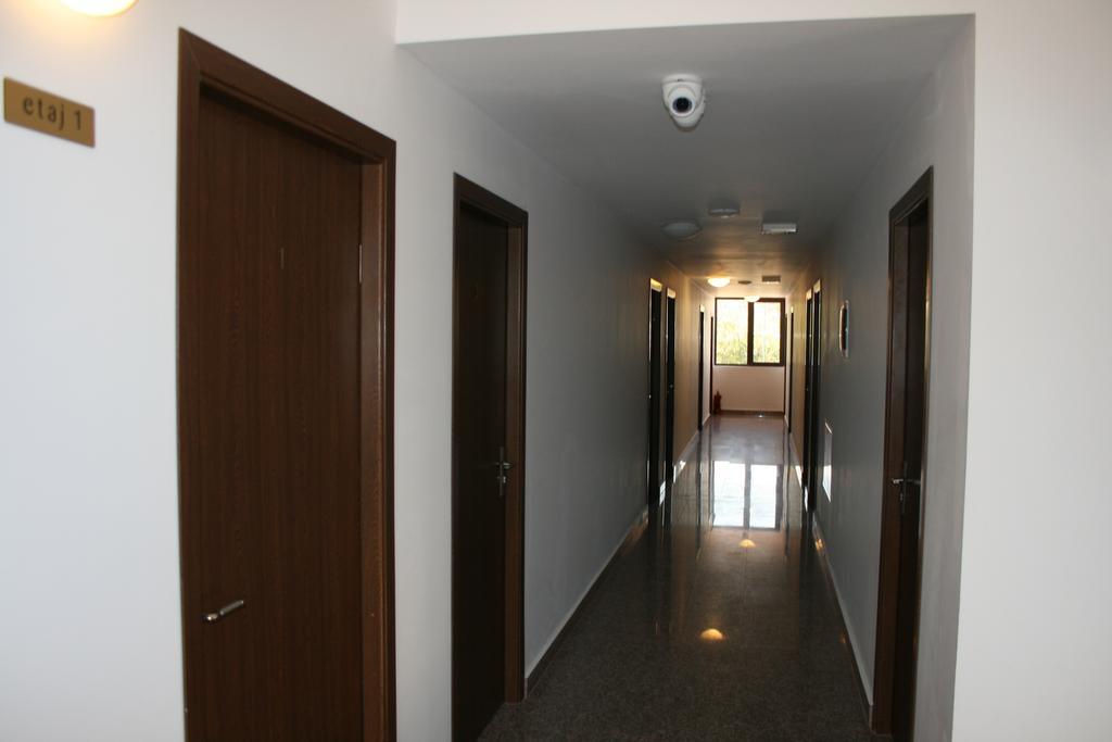 Hotel Mihaela Мамая Экстерьер фото